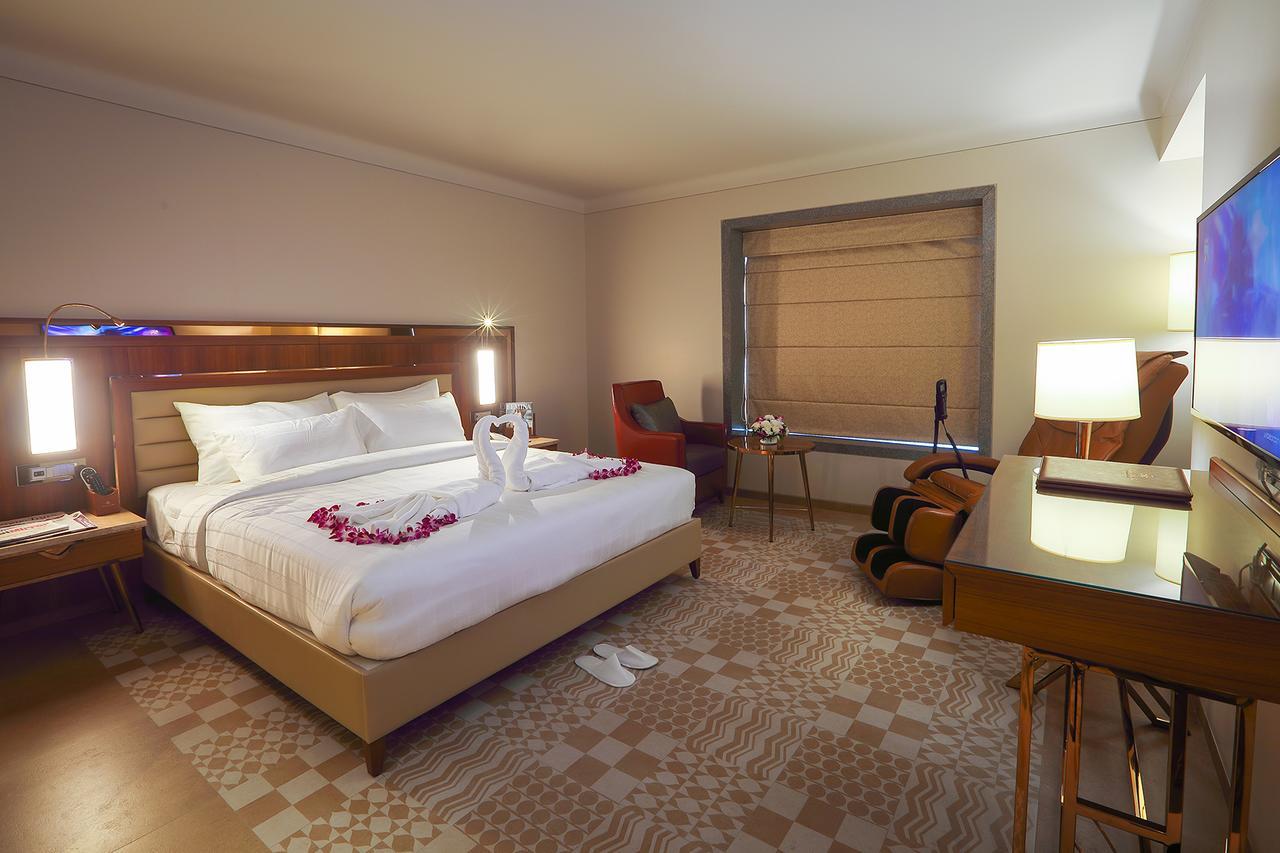 The Grandeur Boutique Hotel Мумбаи Экстерьер фото